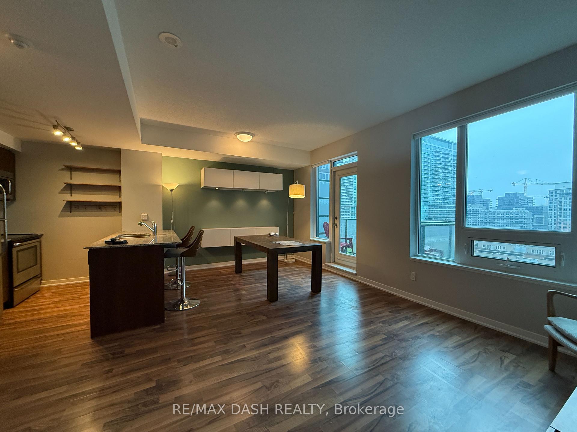 Photo 15 of Unit 918, 55 East Liberty Street, Toronto, Niagara — HOMEH