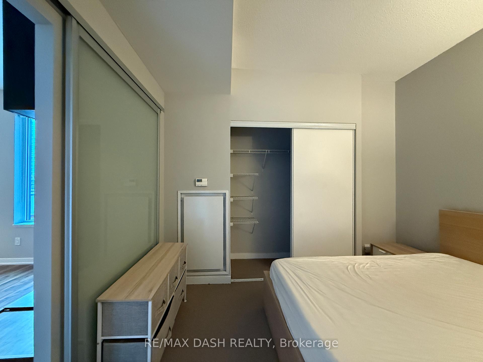 Photo 18 of Unit 918, 55 East Liberty Street, Toronto, Niagara — HOMEH
