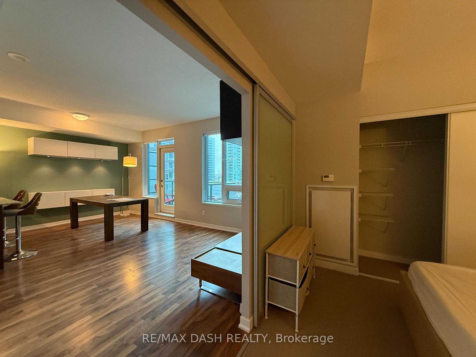 Photo 19 of Unit 918, 55 East Liberty Street, Toronto, Niagara — HOMEH