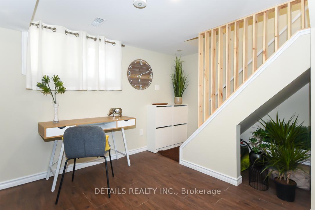 Photo 3 of Unit B, 2151 Lambeth Walk, Ottawa, Parkway Park — HOMEH