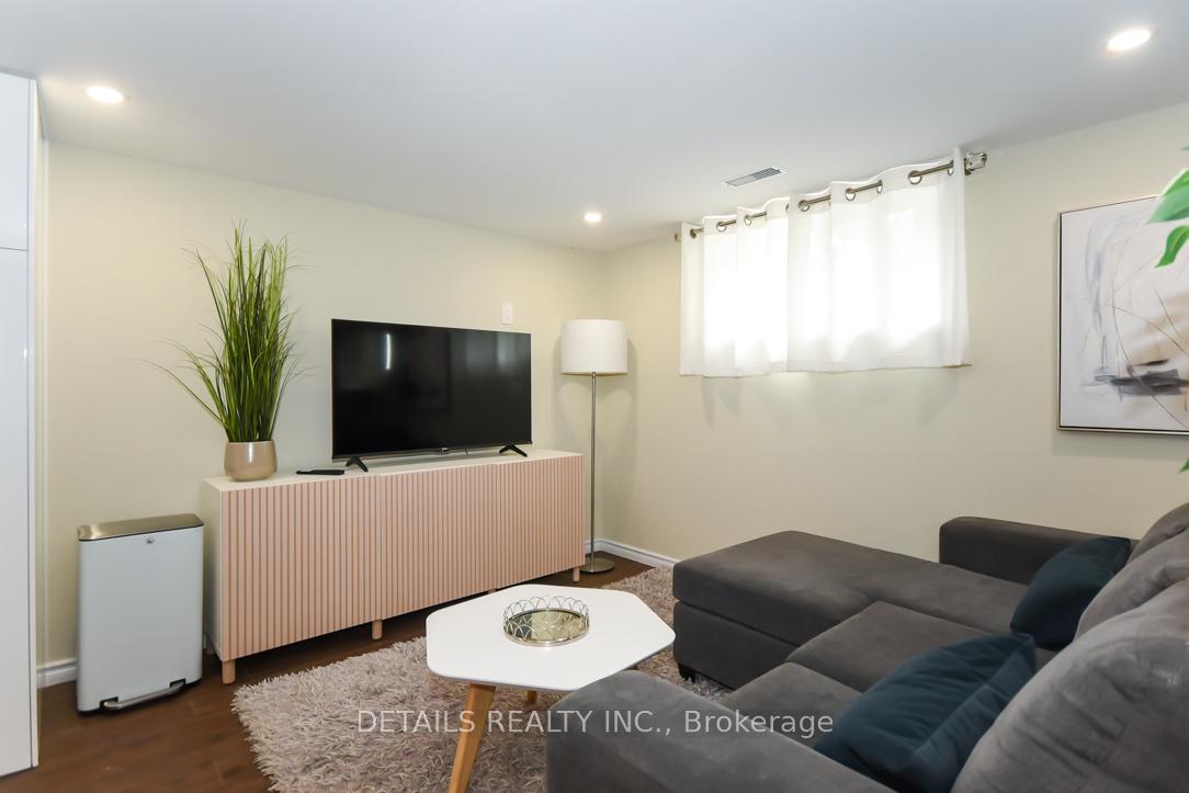 Photo 5 of Unit B, 2151 Lambeth Walk, Ottawa, Parkway Park — HOMEH