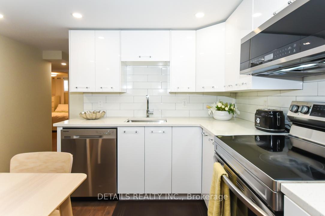 Photo 12 of Unit B, 2151 Lambeth Walk, Ottawa, Parkway Park — HOMEH
