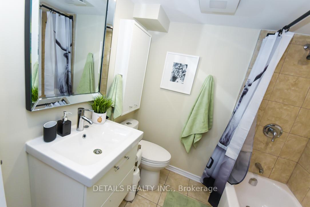 Photo 25 of Unit B, 2151 Lambeth Walk, Ottawa, Parkway Park — HOMEH