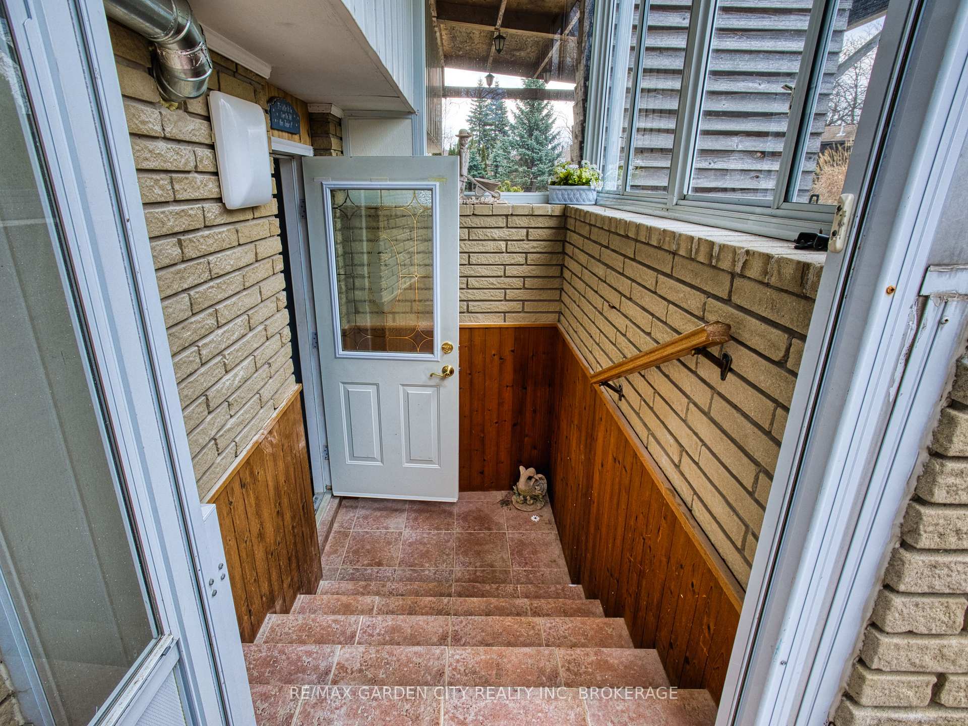 Photo 47 of Unit Lower, 38 Cypress Street, St. Catharines, Lakeport — HOMEH