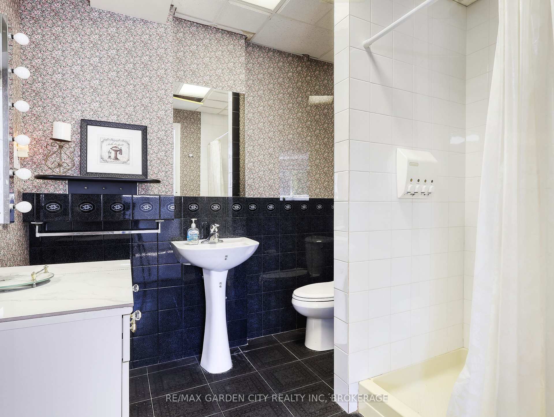Photo 57 of Unit Lower, 38 Cypress Street, St. Catharines, Lakeport — HOMEH