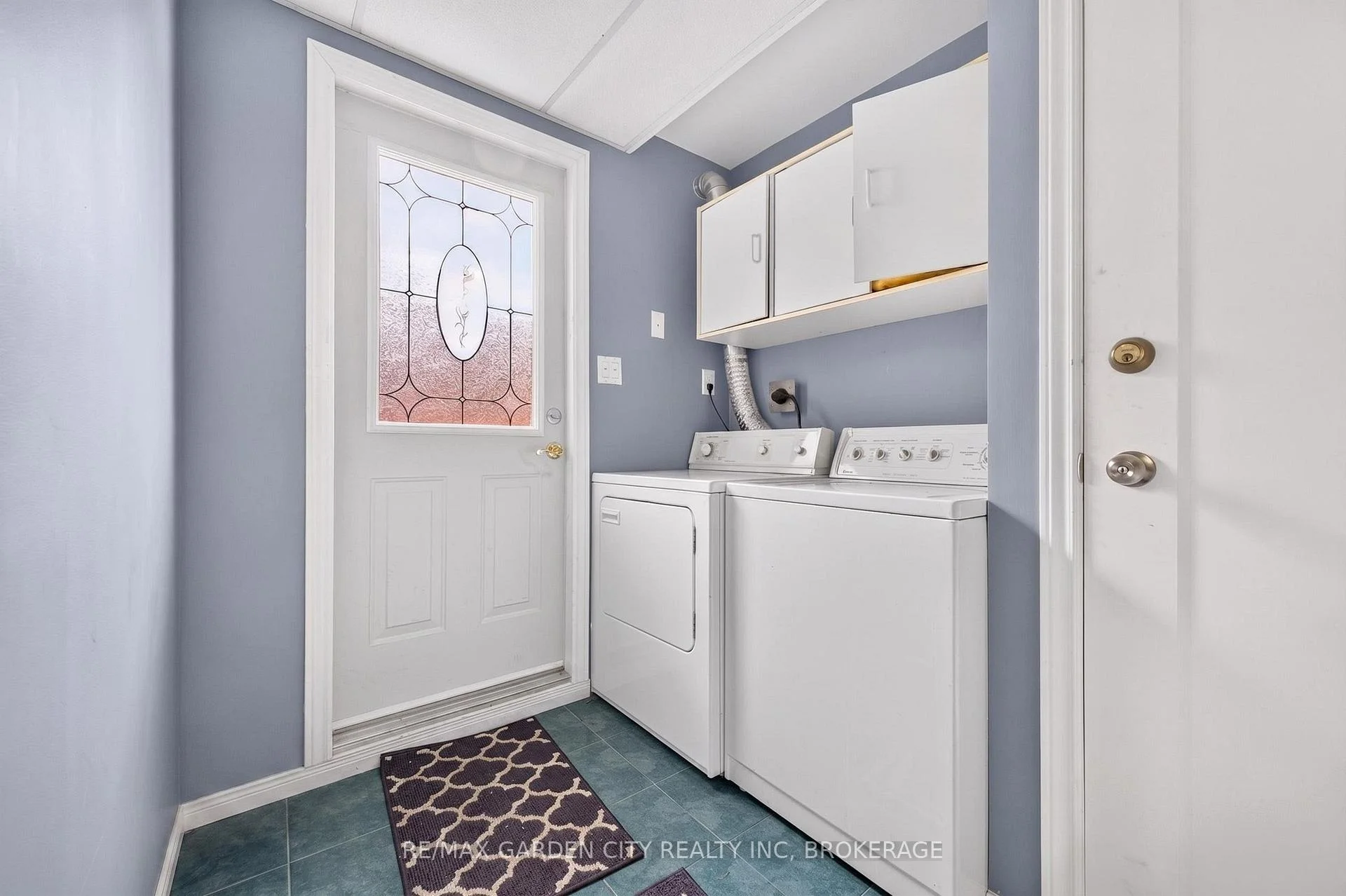 Photo 3 of Unit Lower, 38 Cypress Street, St. Catharines, Lakeport — HOMEH
