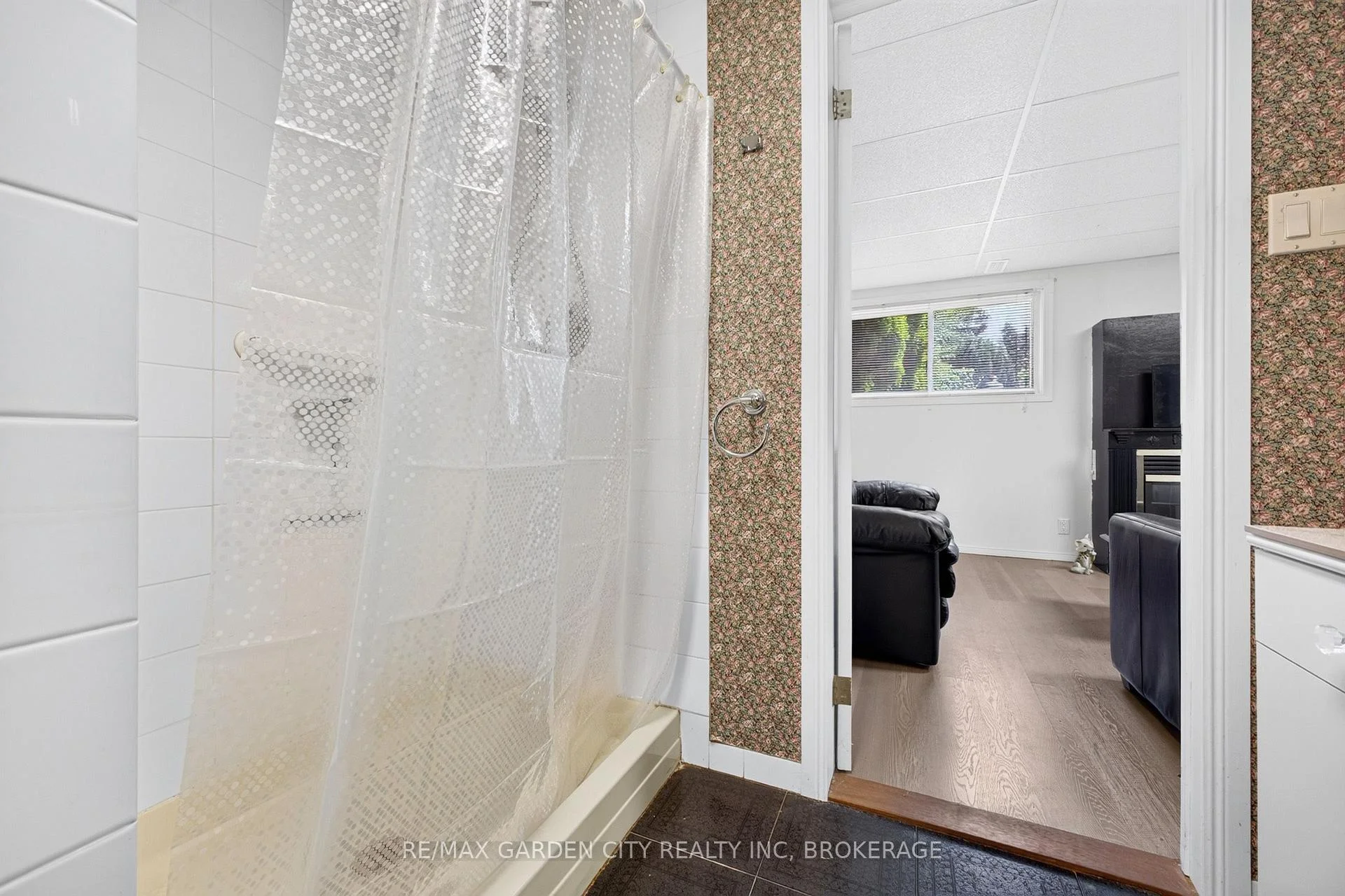 Photo 12 of Unit Lower, 38 Cypress Street, St. Catharines, Lakeport — HOMEH