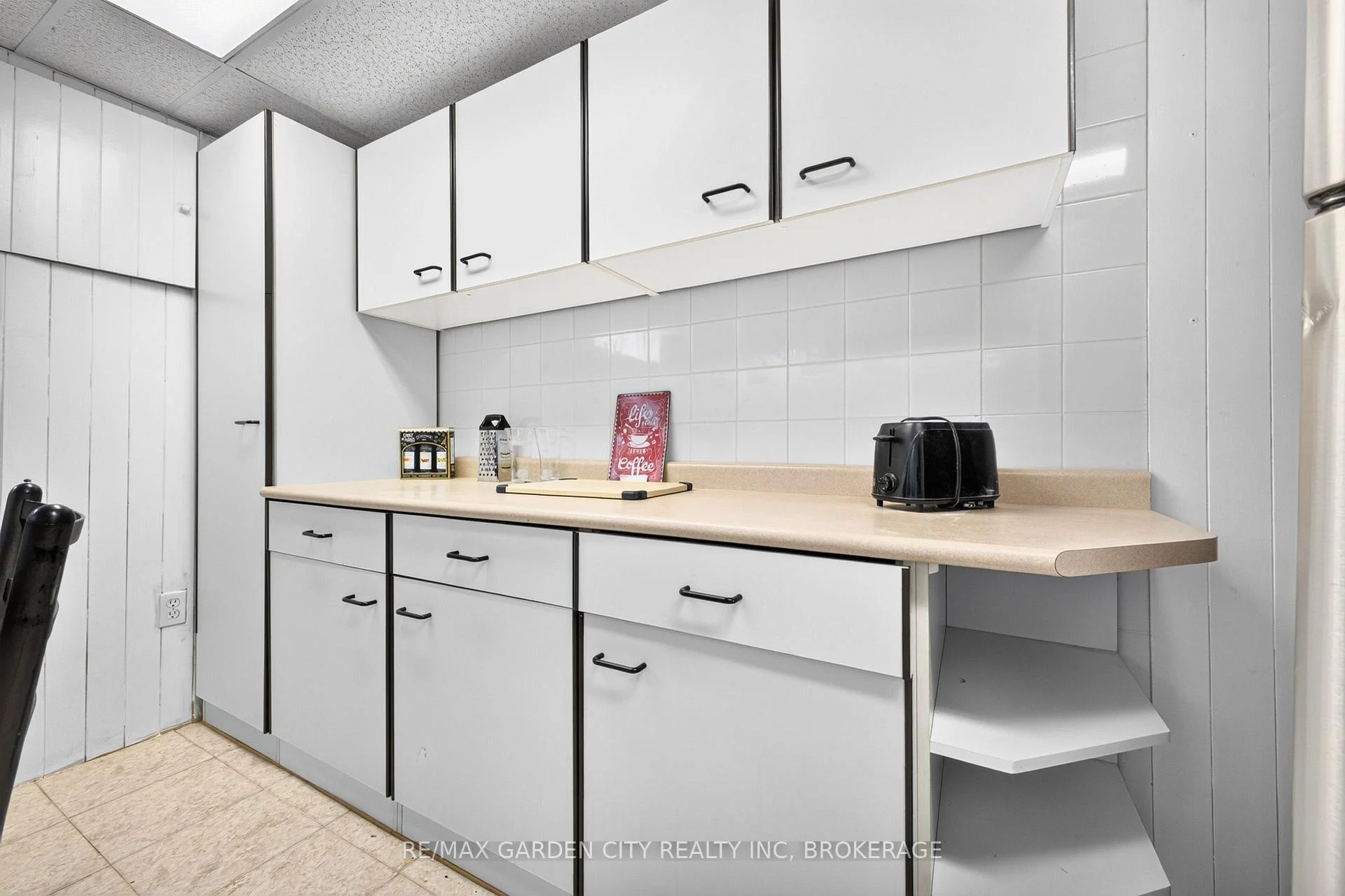 Photo 23 of Unit Lower, 38 Cypress Street, St. Catharines, Lakeport — HOMEH