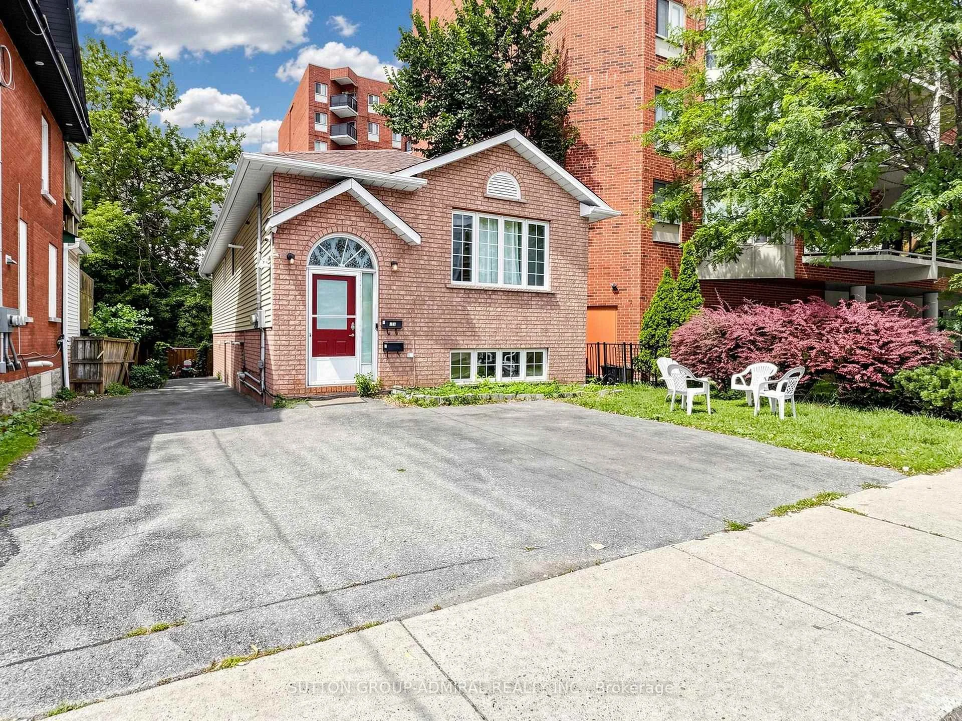 Photo 3 of 150 Centre Street S, Oshawa, Central — HOMEH