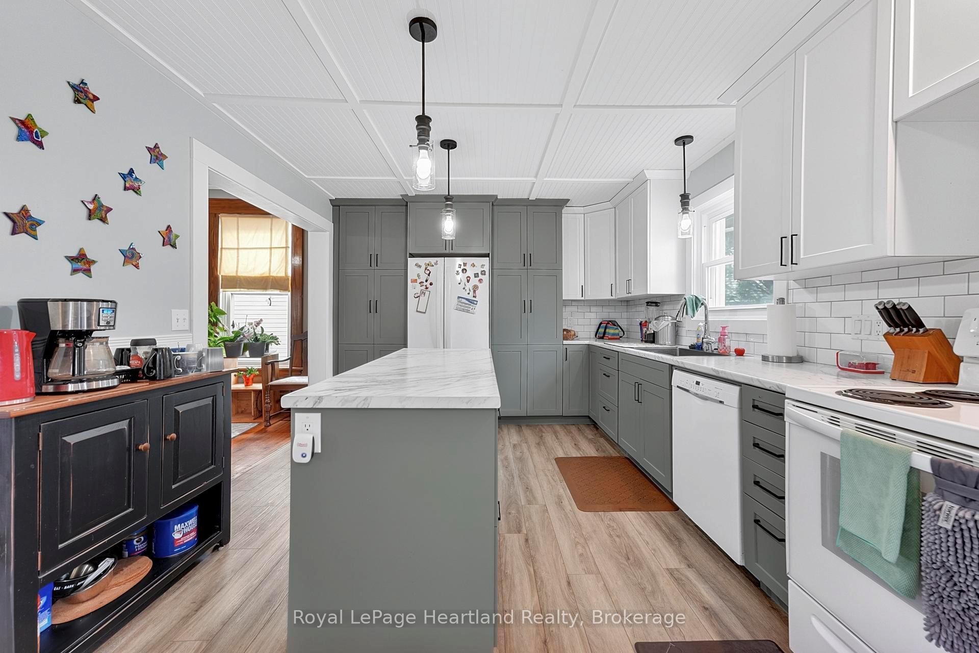 Photo 14 of 14 Elgin Avenue E, Goderich, Goderich (Town) — HOMEH