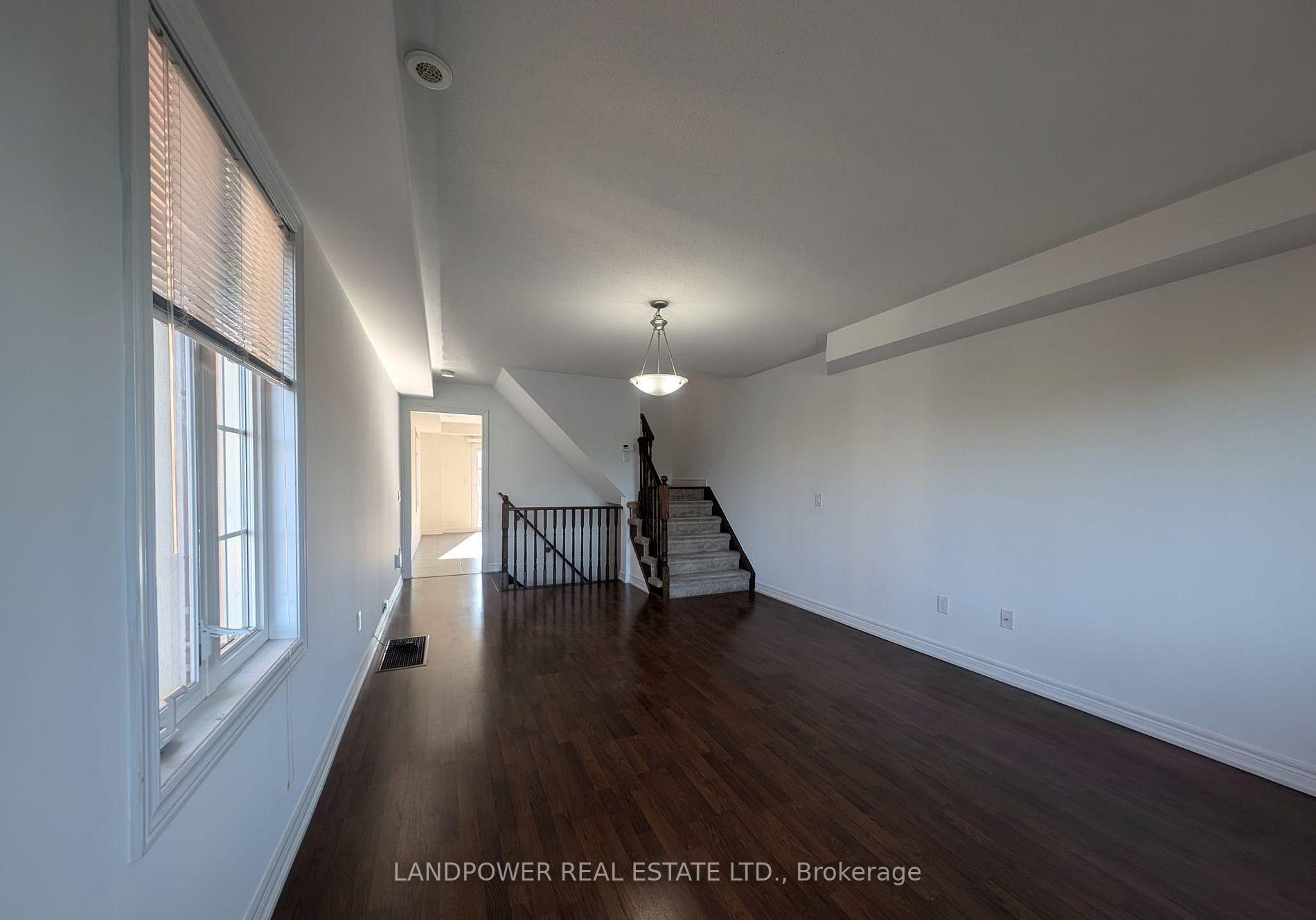 Photo 4 of 9872 Mccowan Road, Markham, Berczy — HOMEH