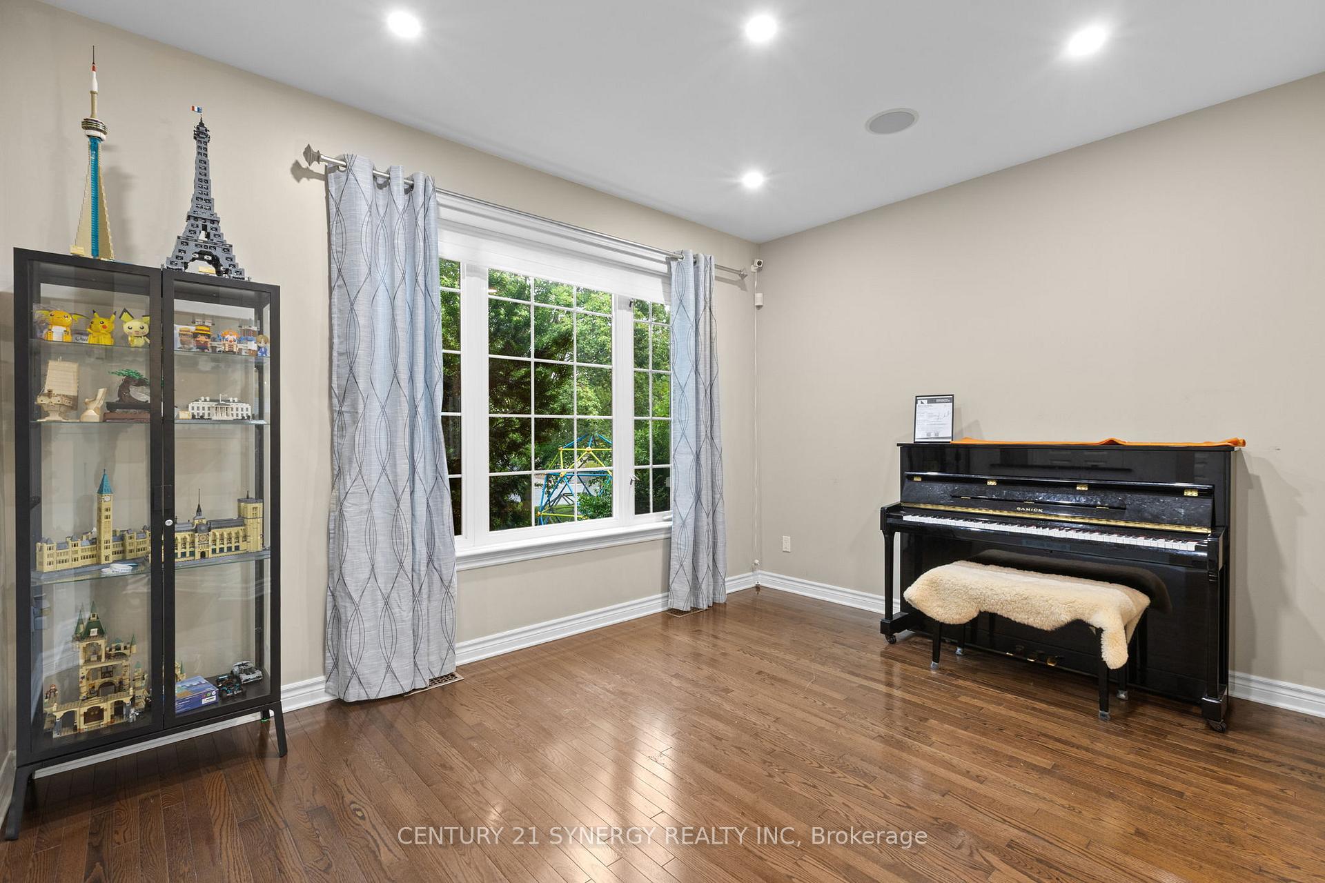 Photo 8 of 532 Landswood Way, Ottawa, Stittsville (South) — HOMEH