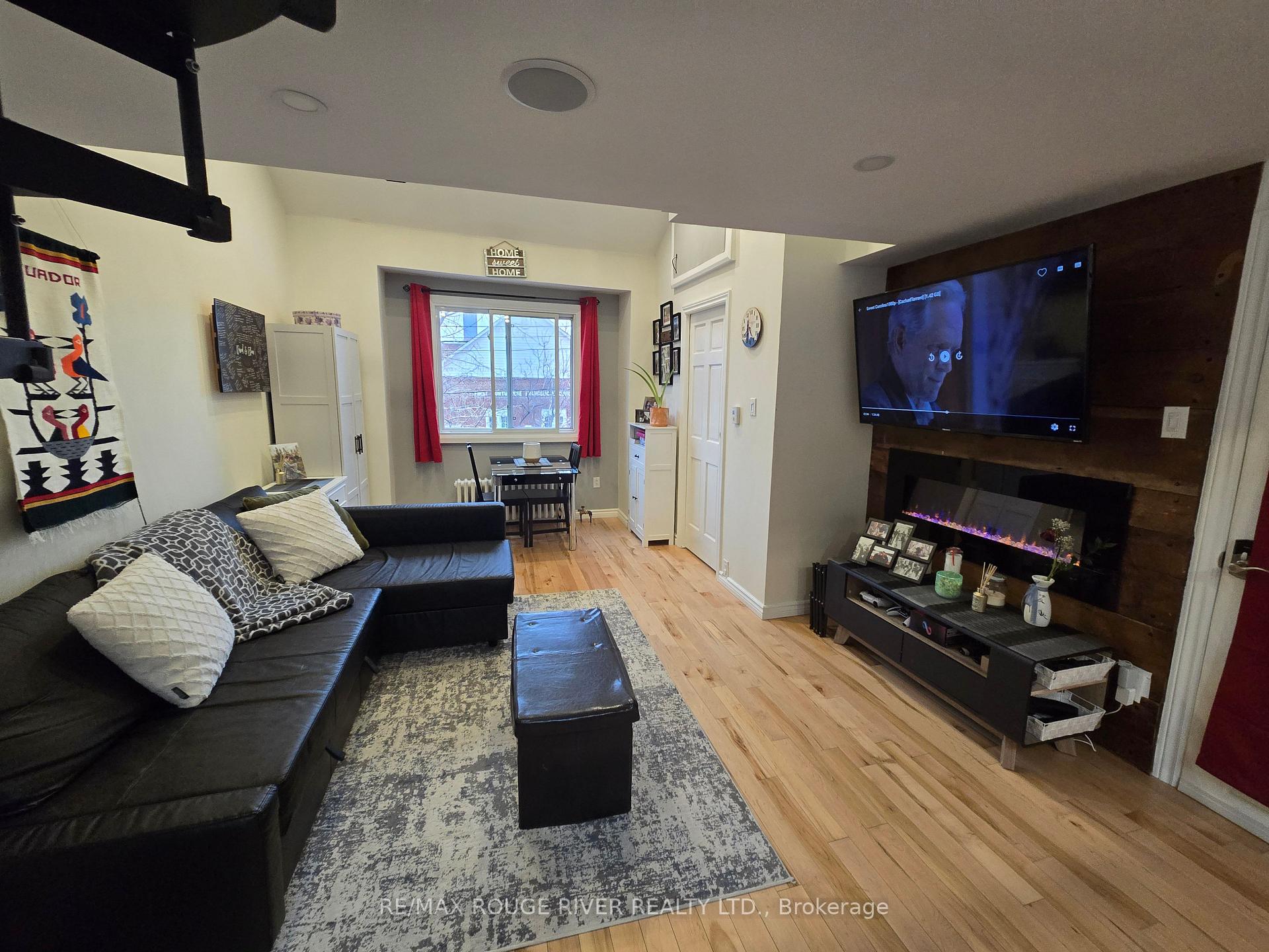 Photo 26 of 6 Lippincott St Street, Toronto, Kensington-Chinatown — HOMEH