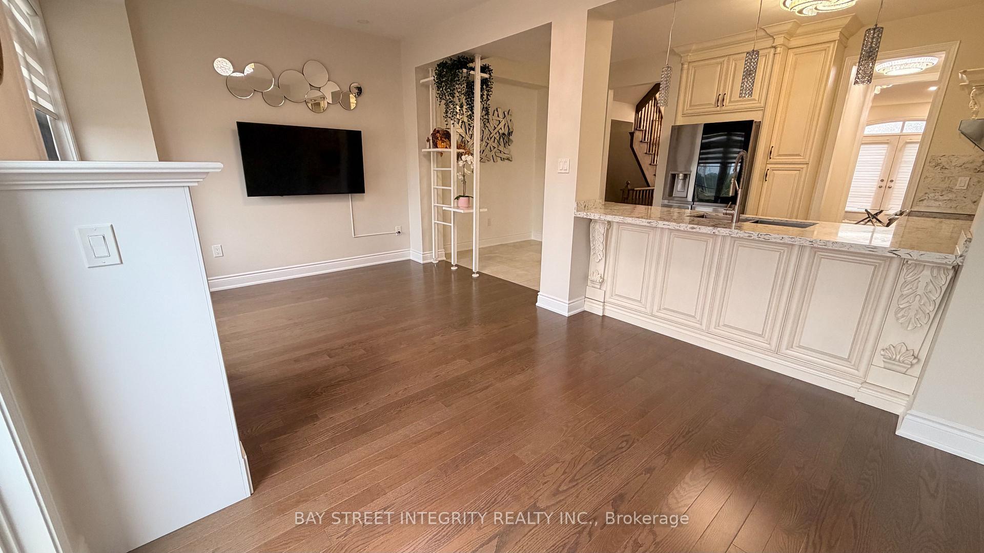 Photo 7 of 148 Sunset Terrace, Vaughan, Vellore Village — HOMEH