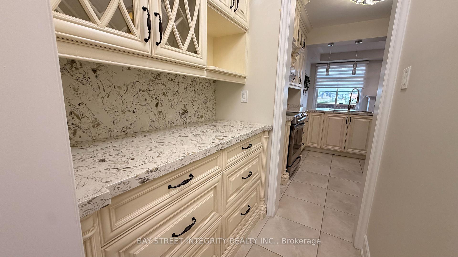 Photo 8 of 148 Sunset Terrace, Vaughan, Vellore Village — HOMEH