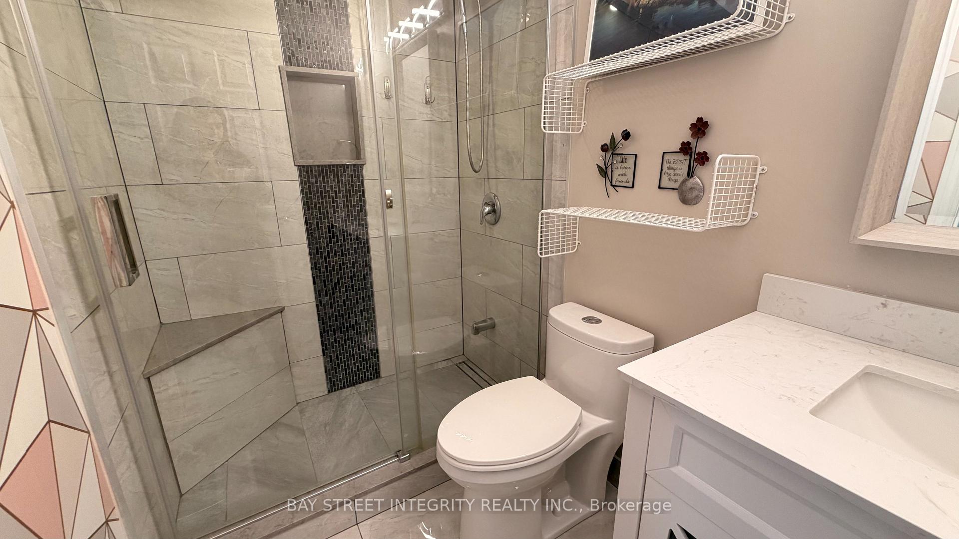 Photo 18 of 148 Sunset Terrace, Vaughan, Vellore Village — HOMEH