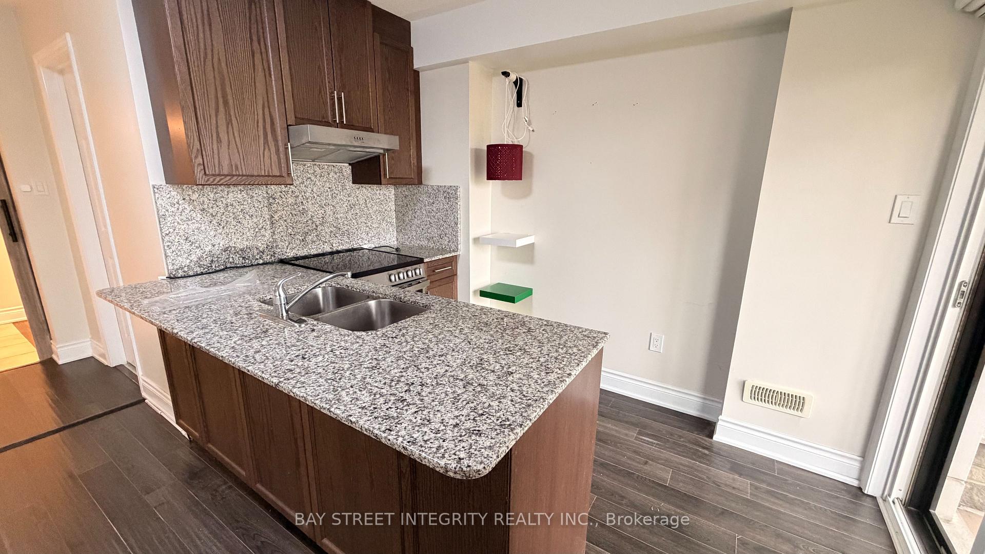 Photo 21 of 148 Sunset Terrace, Vaughan, Vellore Village — HOMEH