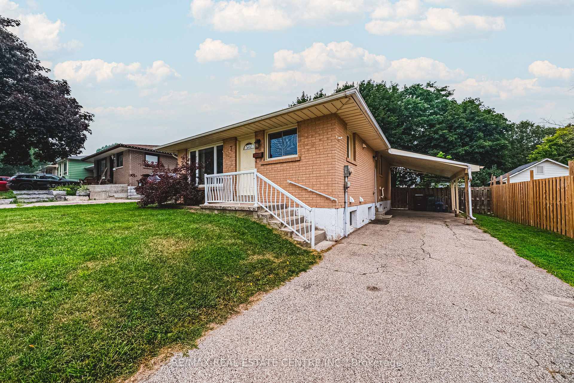 Photo 4 of 7 Chapman Court, Cambridge, Silver Heights — HOMEH