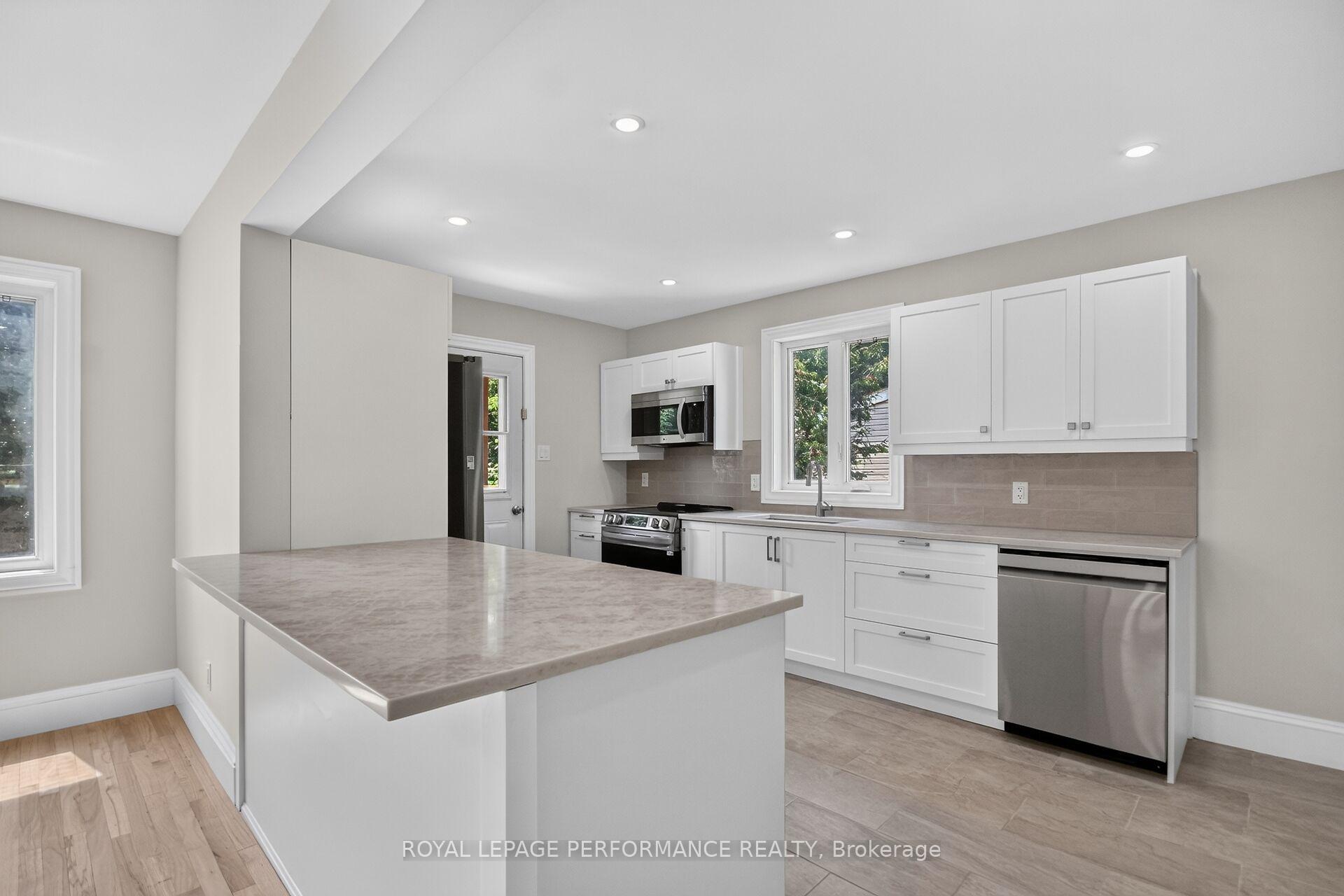 Photo 11 of 1104 Aldea Avenue, Ottawa, Billings Bridge — HOMEH
