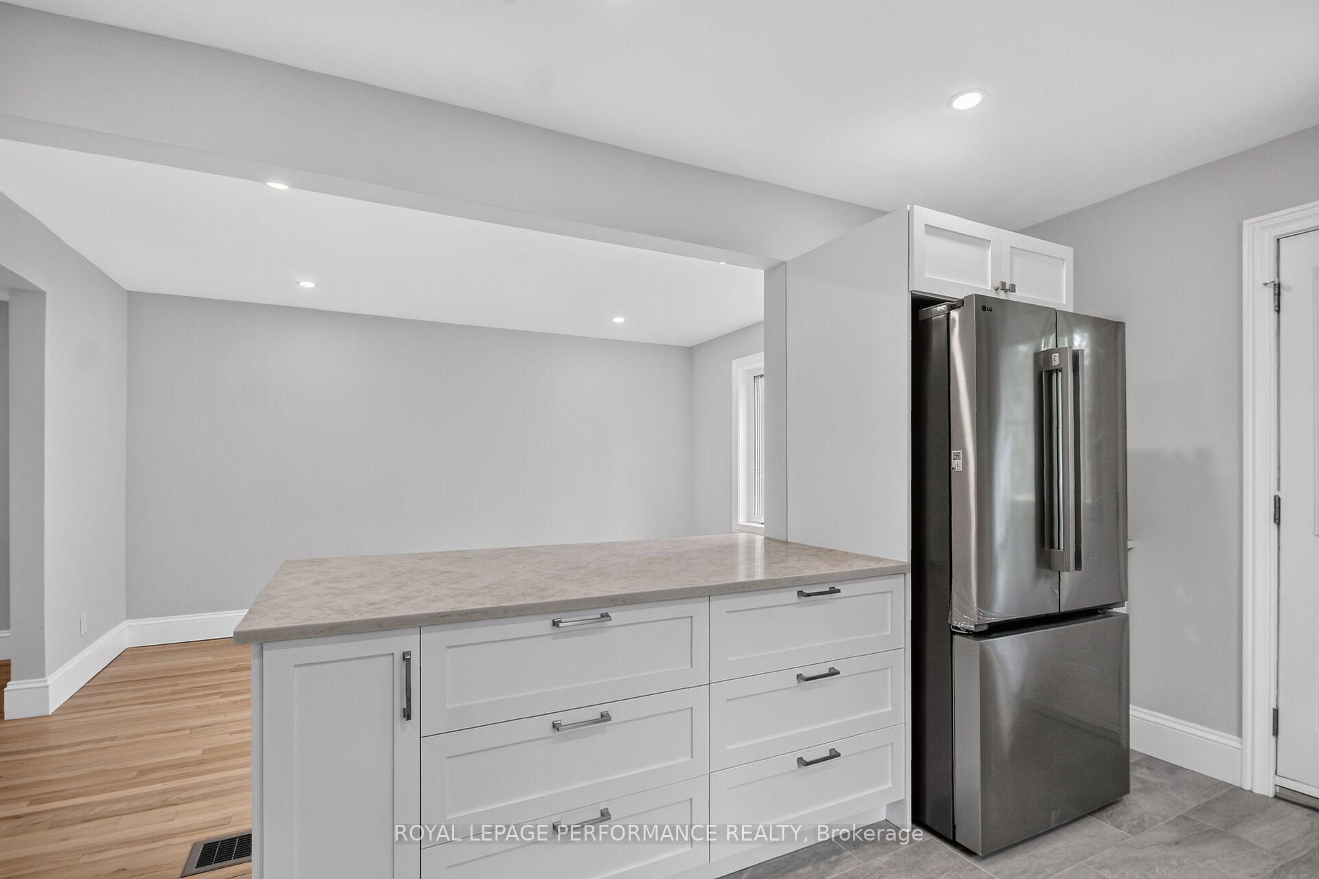 Photo 15 of 1104 Aldea Avenue, Ottawa, Billings Bridge — HOMEH
