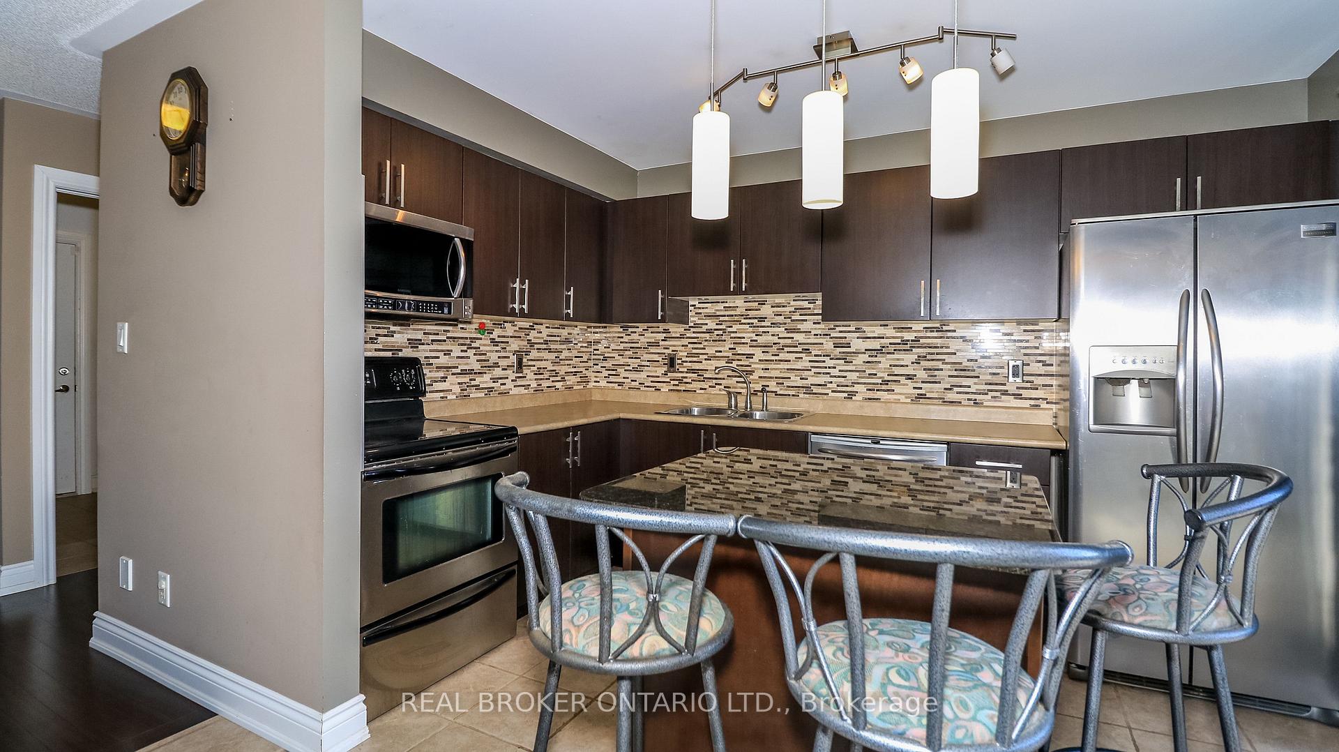 Photo 8 of 2202 Batters Loop, Innisfil, Alcona — HOMEH