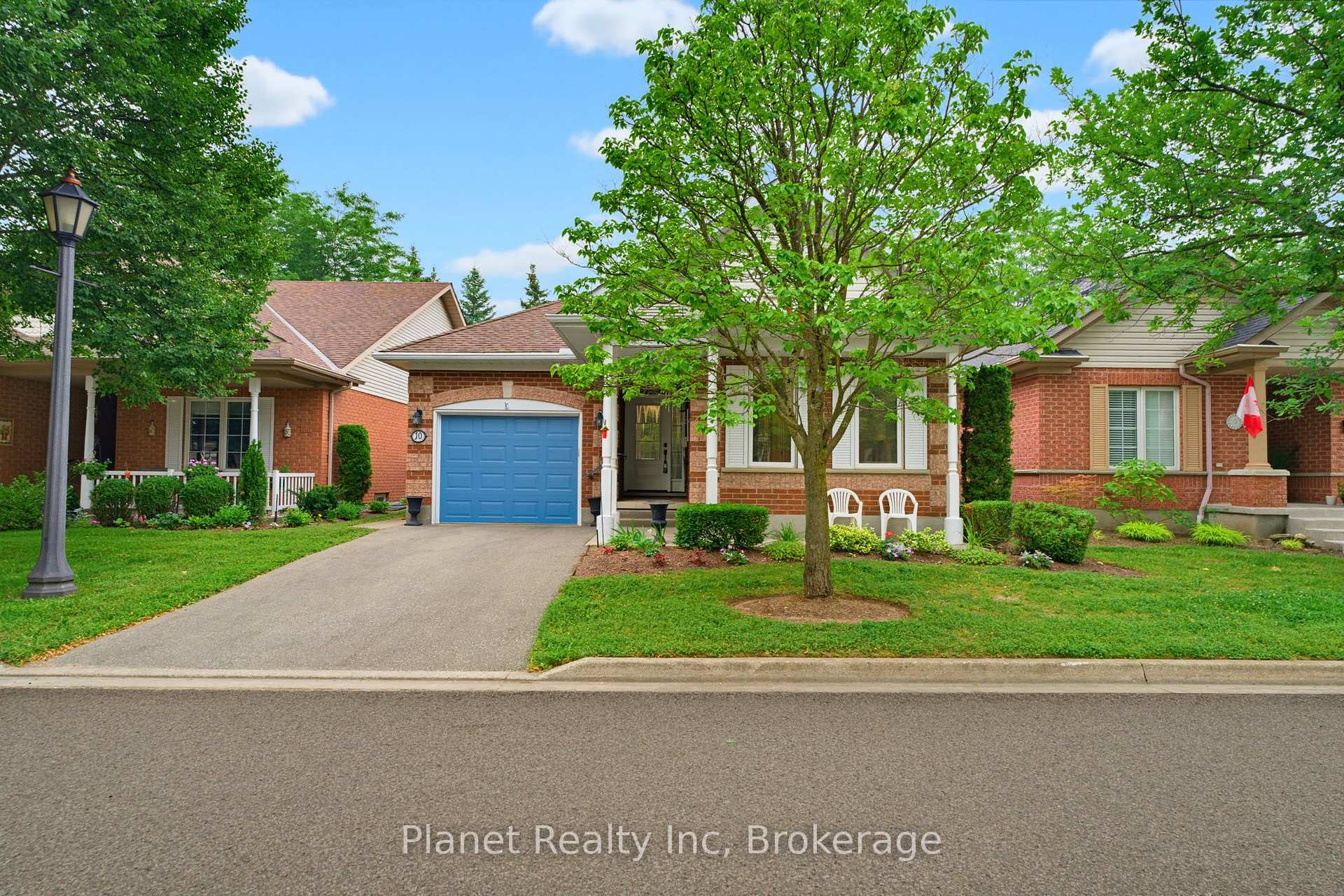 Photo 2 of 10 White Pine Way Walk, Guelph, Village By The Arboretum — HOMEH