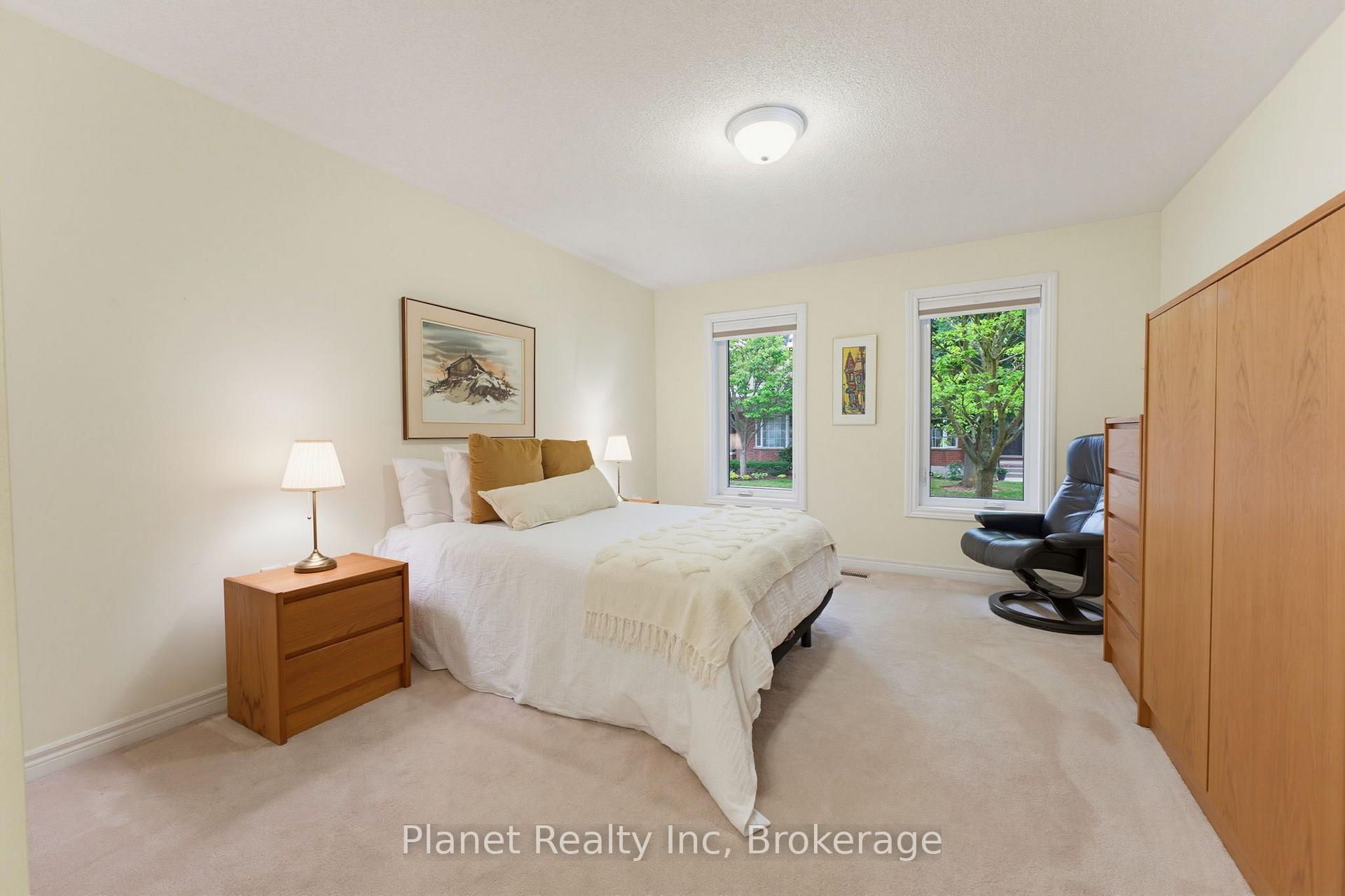 Photo 16 of 10 White Pine Way Walk, Guelph, Village By The Arboretum — HOMEH