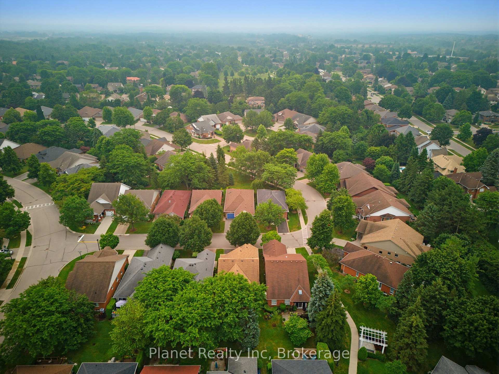 Photo 36 of 10 White Pine Way Walk, Guelph, Village By The Arboretum — HOMEH