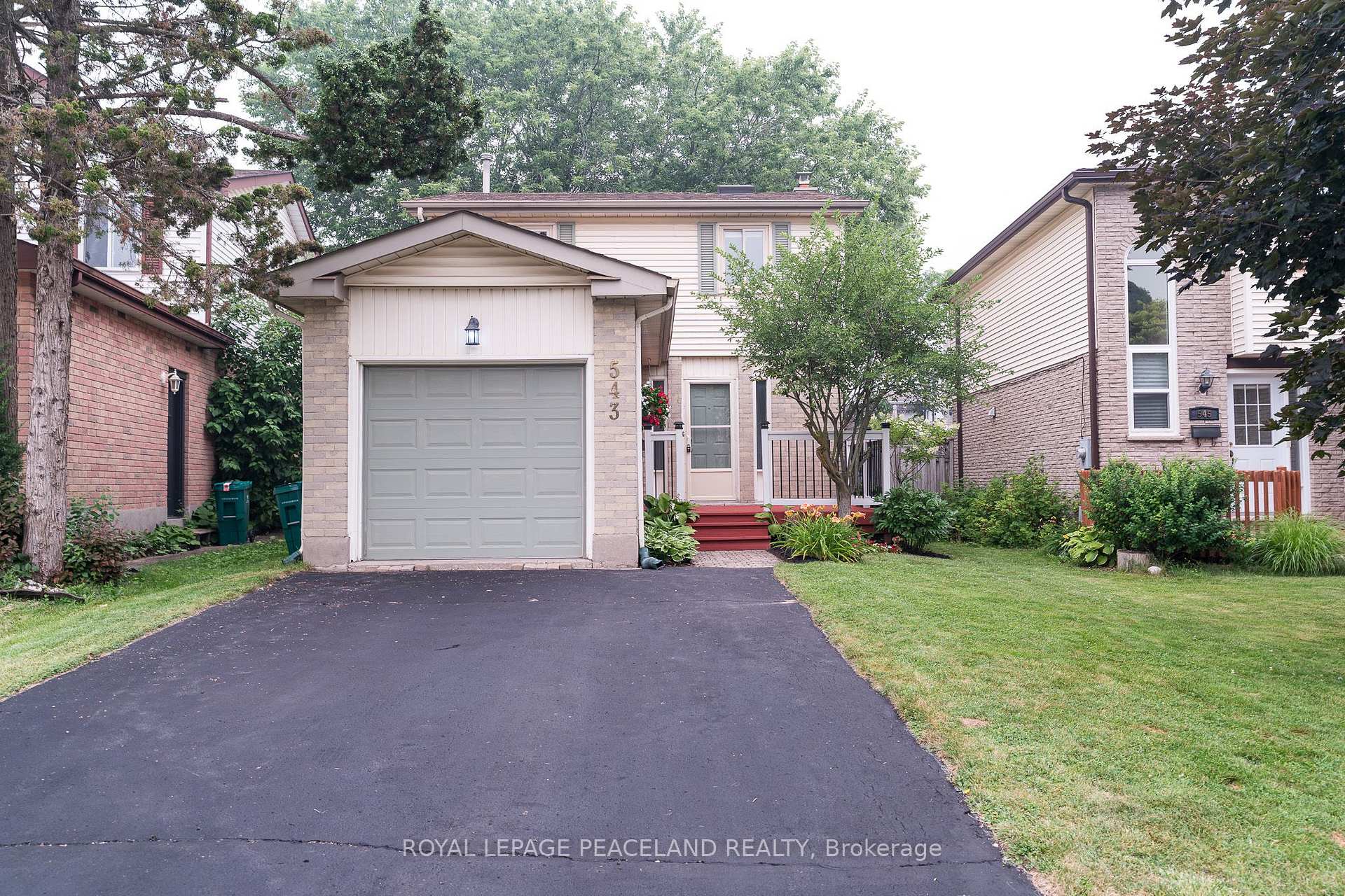 Front of 543 Drummerhill Crescent