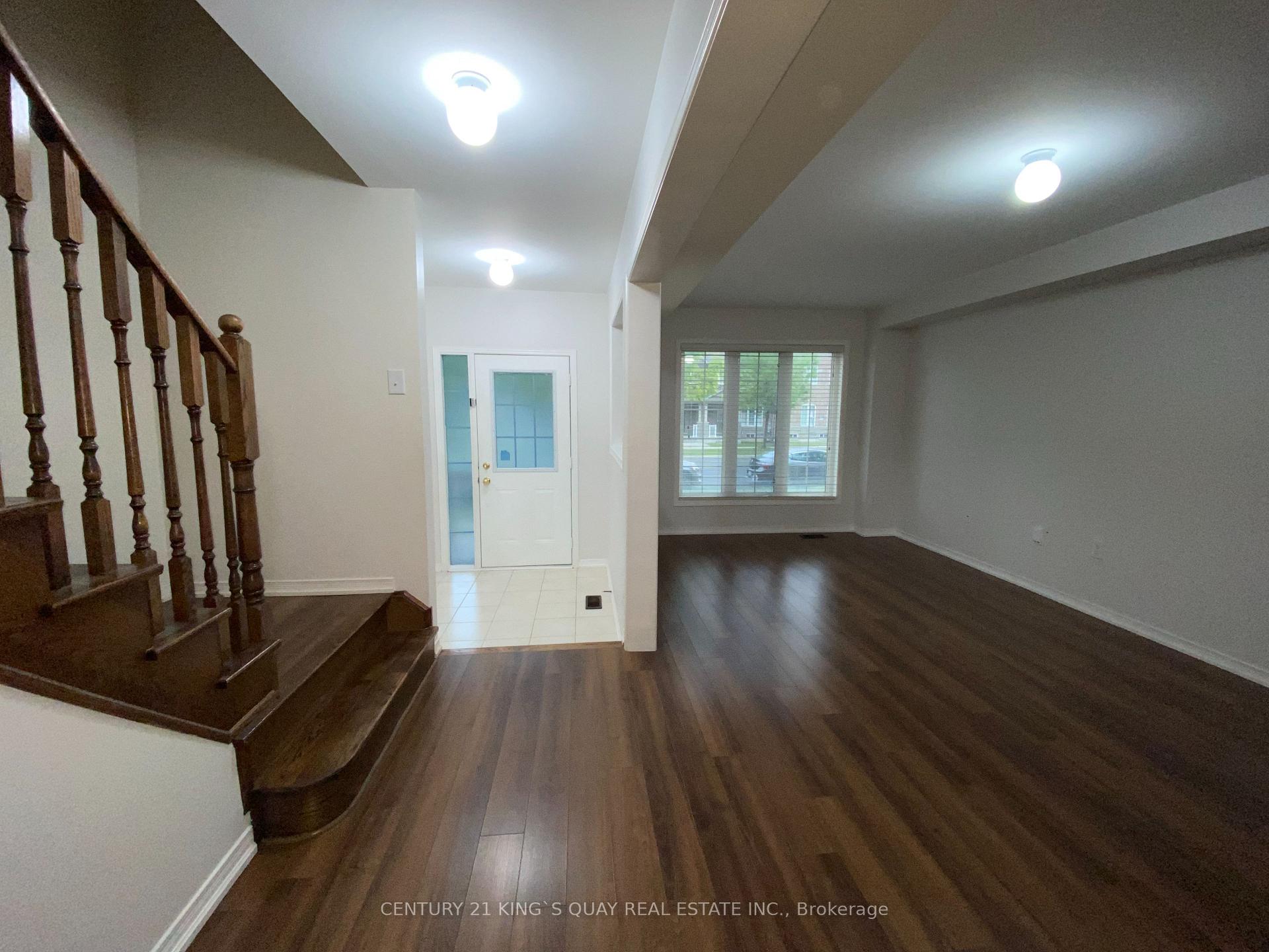 Photo 4 of 1102 Bur Oak Avenue, Markham, Wismer — HOMEH