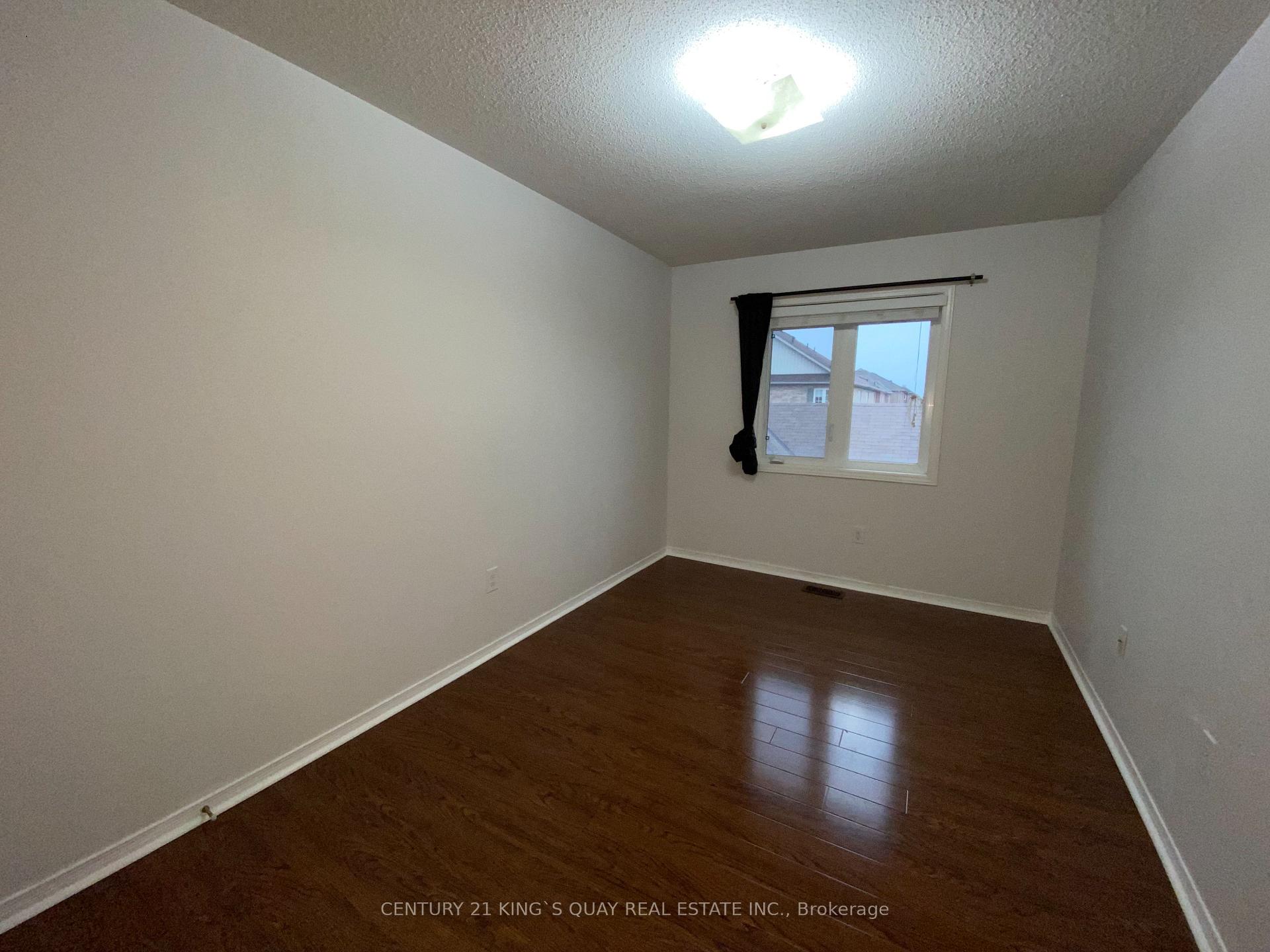 Photo 11 of 1102 Bur Oak Avenue, Markham, Wismer — HOMEH