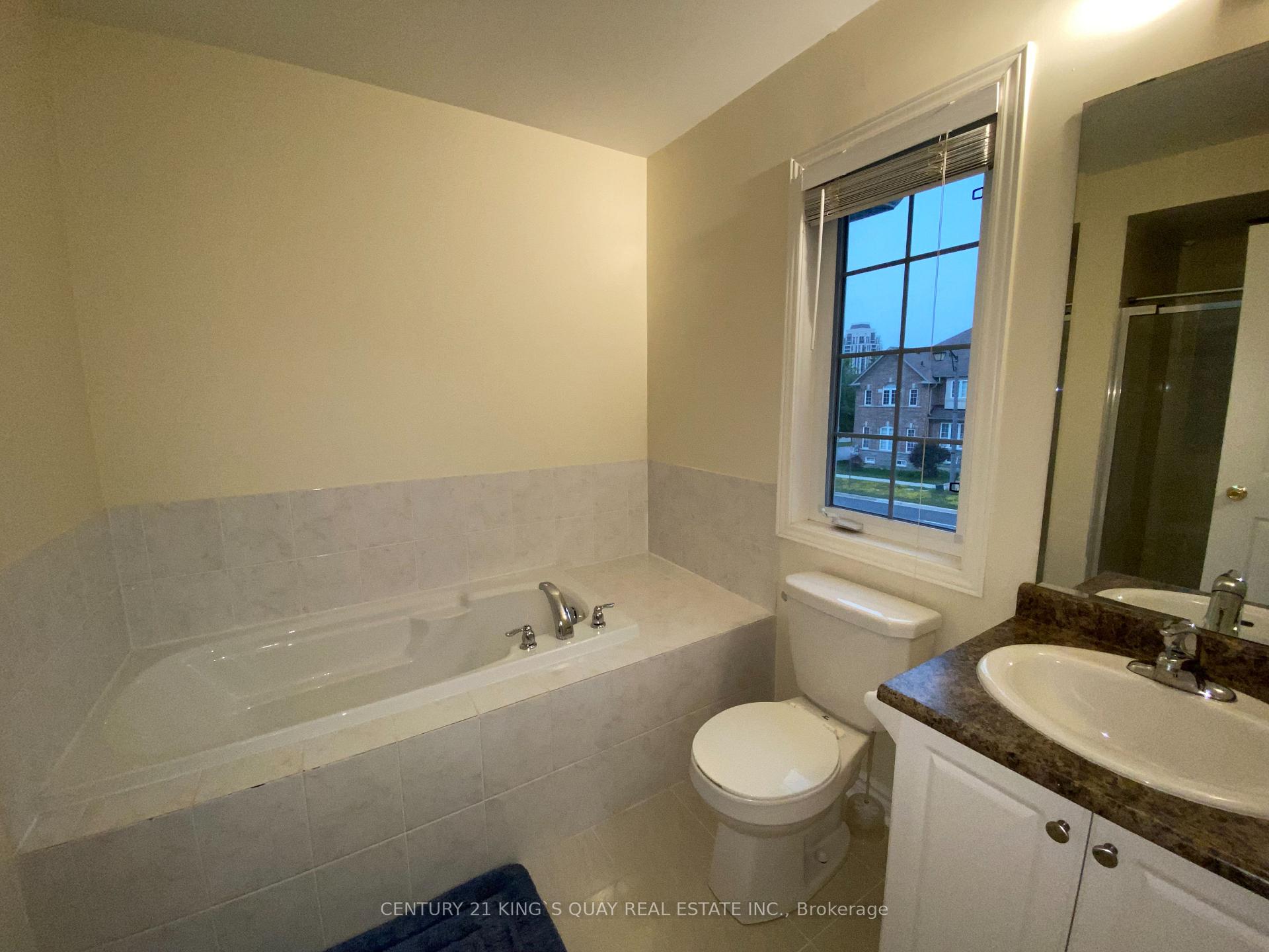 Photo 13 of 1102 Bur Oak Avenue, Markham, Wismer — HOMEH