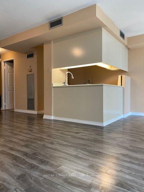 Photo 4 of Unit 1410, 736 Bay Street, Toronto, Bay Street Corridor — HOMEH