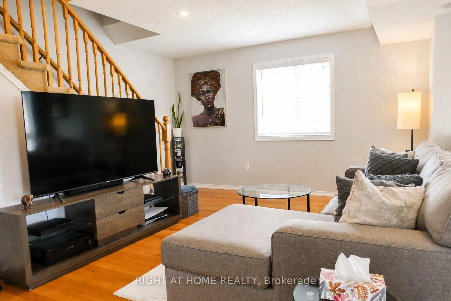 Photo 7 of Unit 2, 17 Cheltenham Road, Barrie, Georgian Drive — HOMEH