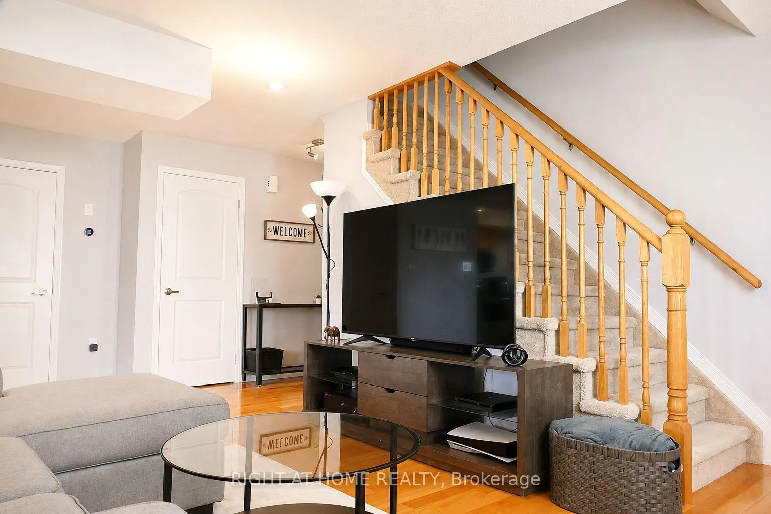 Photo 8 of Unit 2, 17 Cheltenham Road, Barrie, Georgian Drive — HOMEH