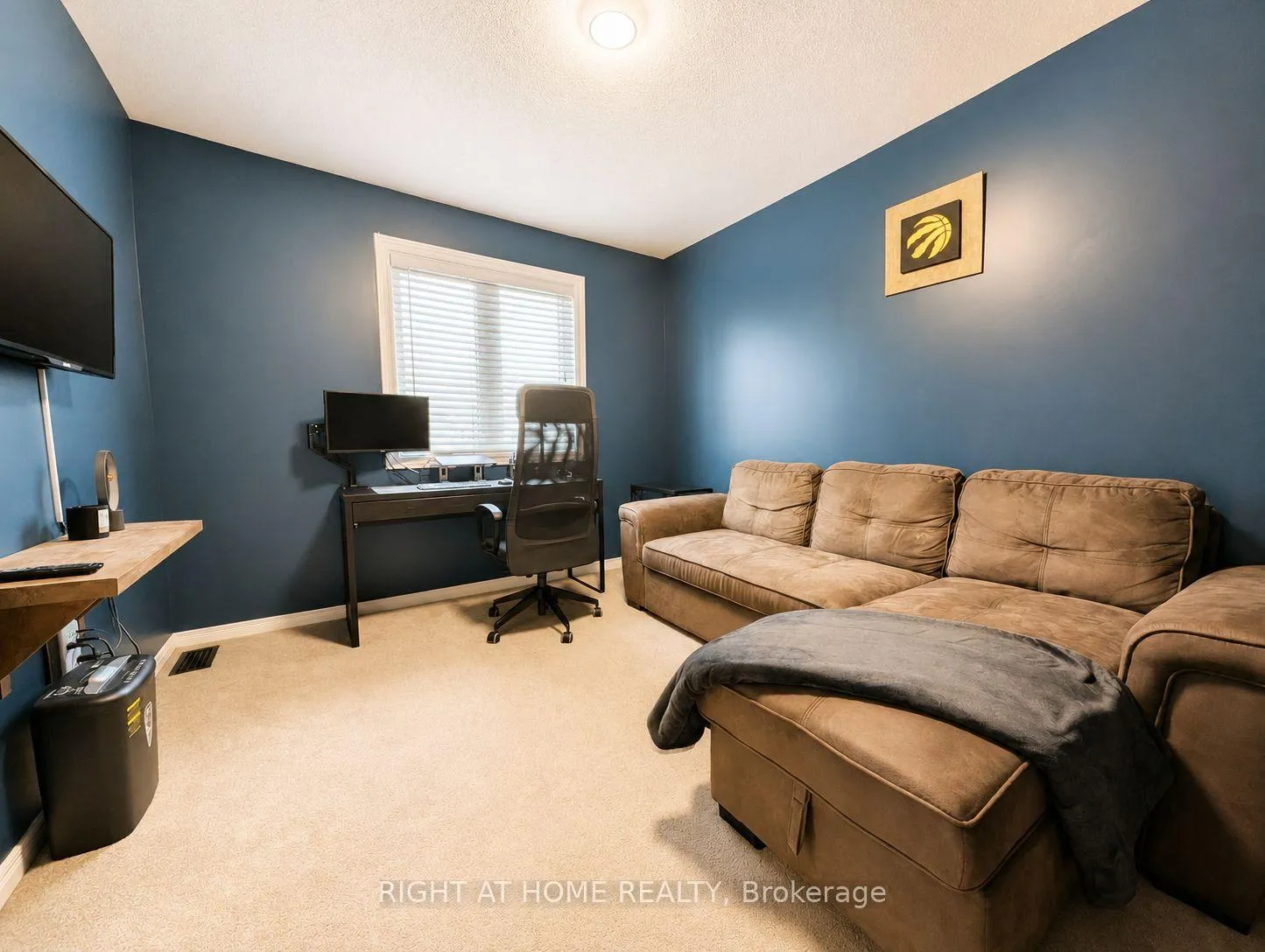 Photo 24 of Unit 2, 17 Cheltenham Road, Barrie, Georgian Drive — HOMEH