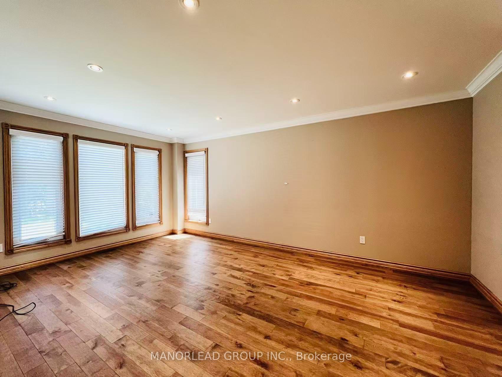Photo 8 of 42 Metropolitan Crescent, Georgina, Keswick North — HOMEH