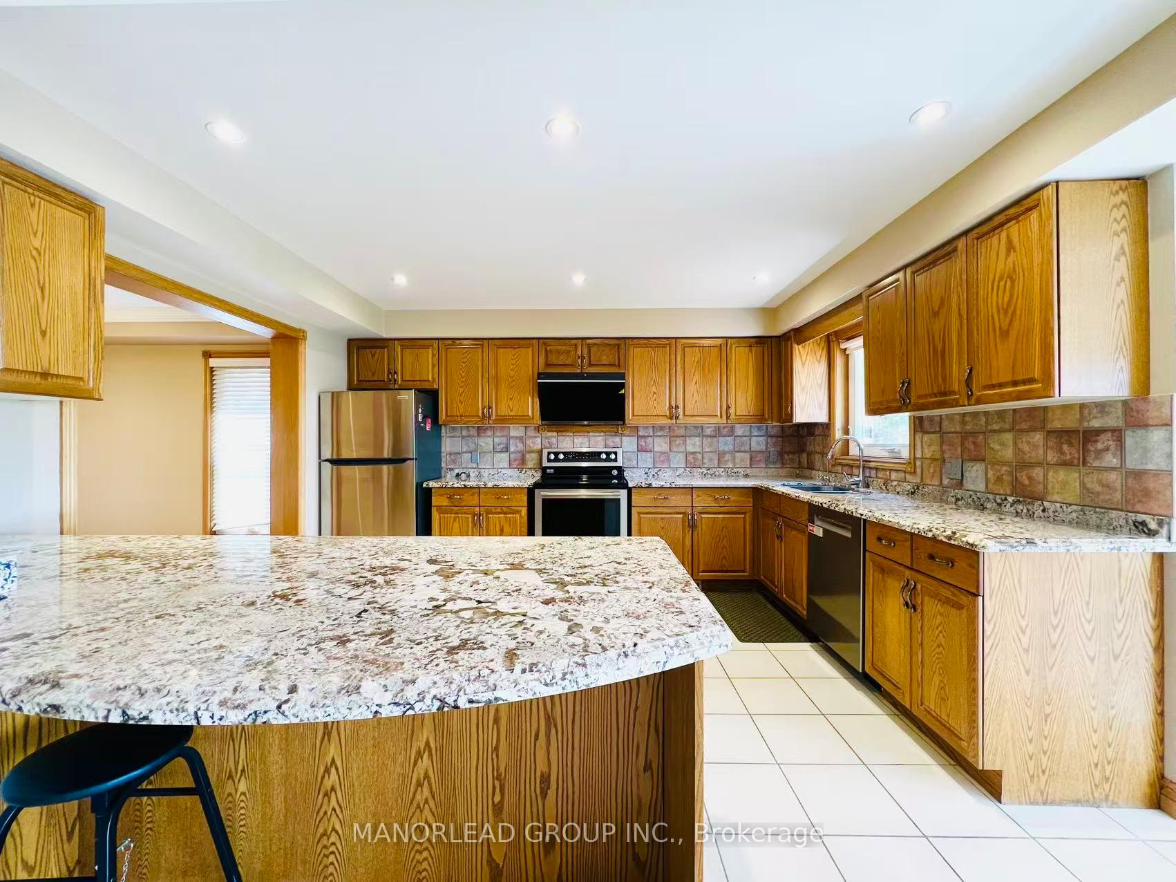 Photo 12 of 42 Metropolitan Crescent, Georgina, Keswick North — HOMEH