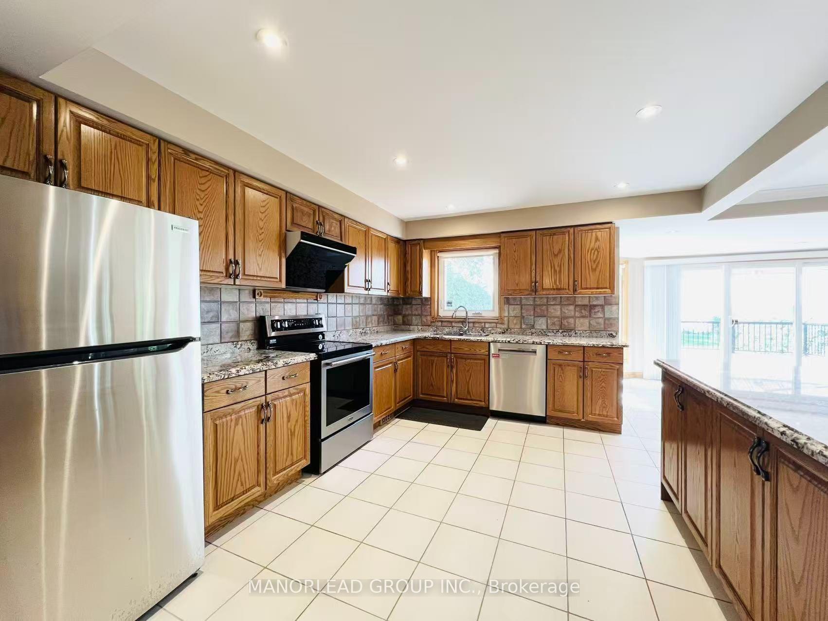 Photo 13 of 42 Metropolitan Crescent, Georgina, Keswick North — HOMEH