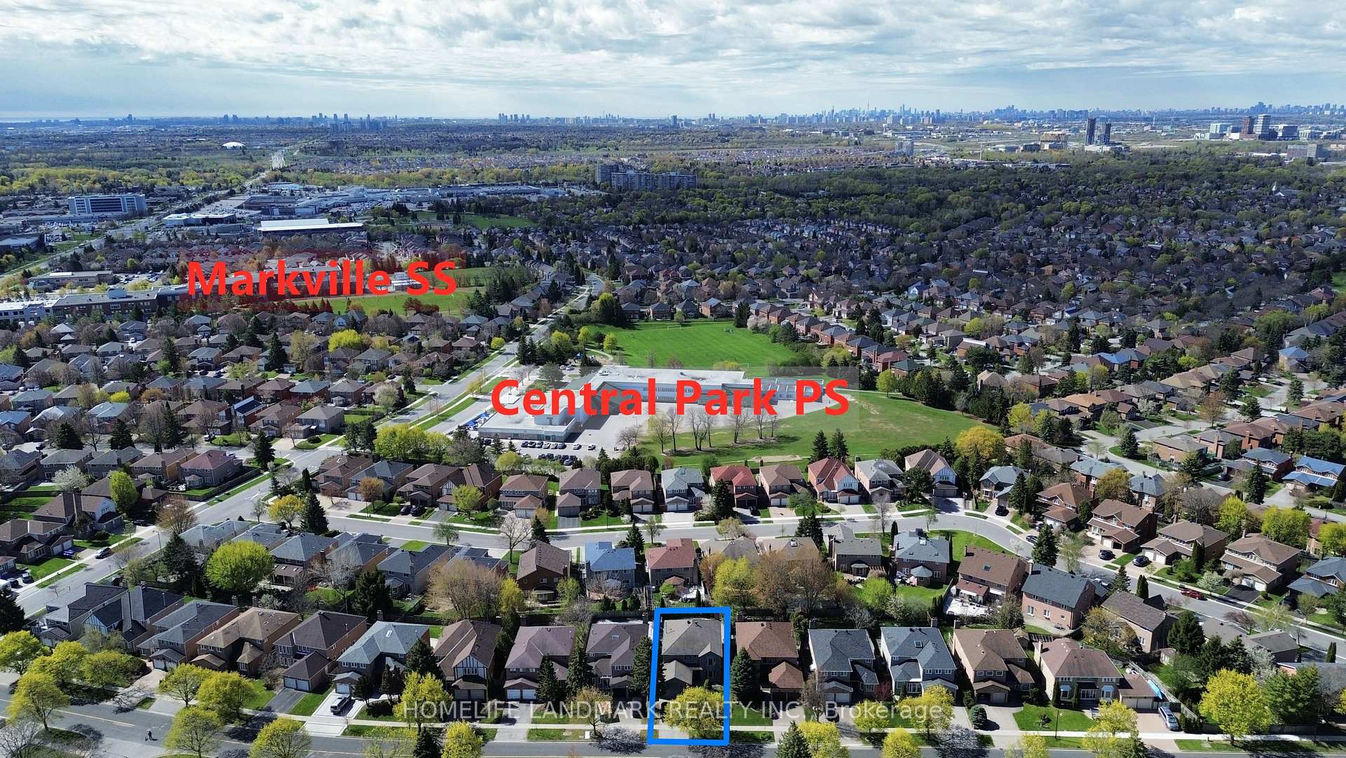 Photo 4 of 375 Manhattan Drive, Markham, Markville — HOMEH