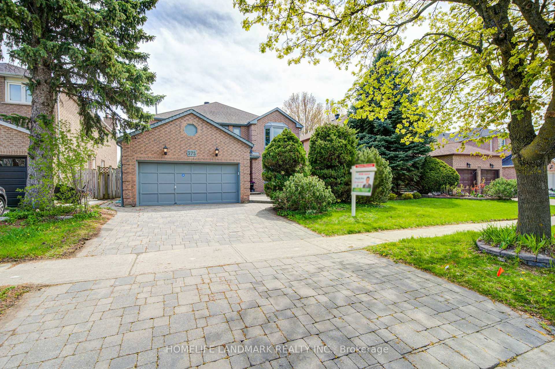 Photo 6 of 375 Manhattan Drive, Markham, Markville — HOMEH