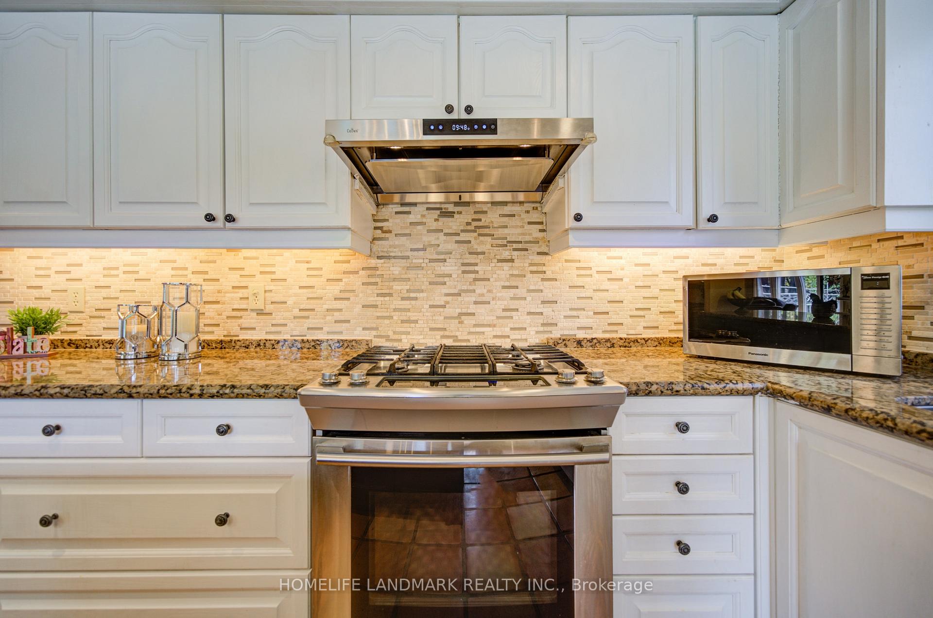 Photo 12 of 375 Manhattan Drive, Markham, Markville — HOMEH
