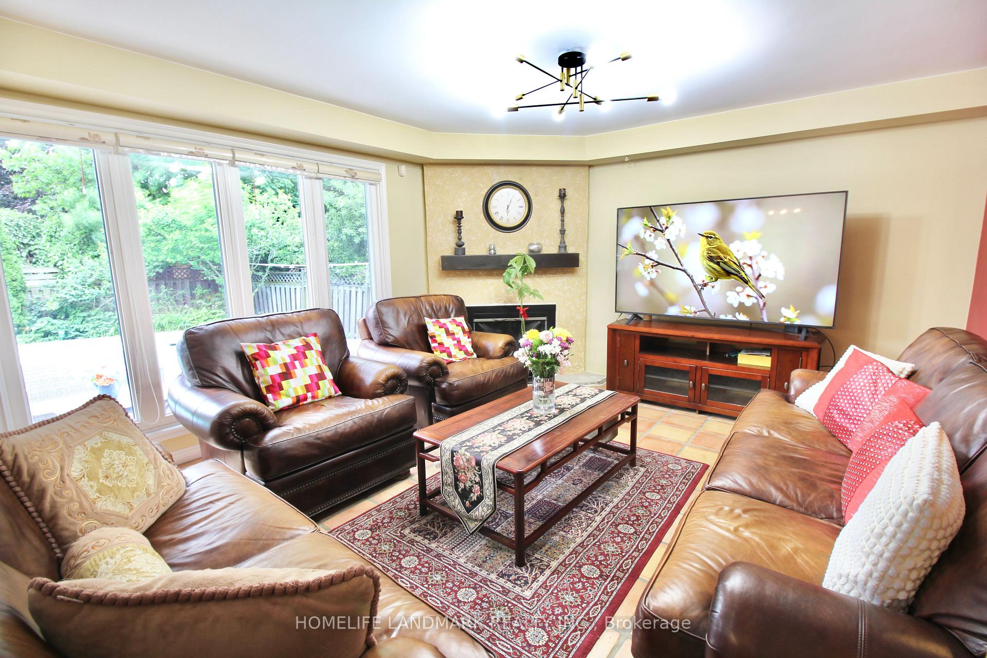 Photo 18 of 375 Manhattan Drive, Markham, Markville — HOMEH