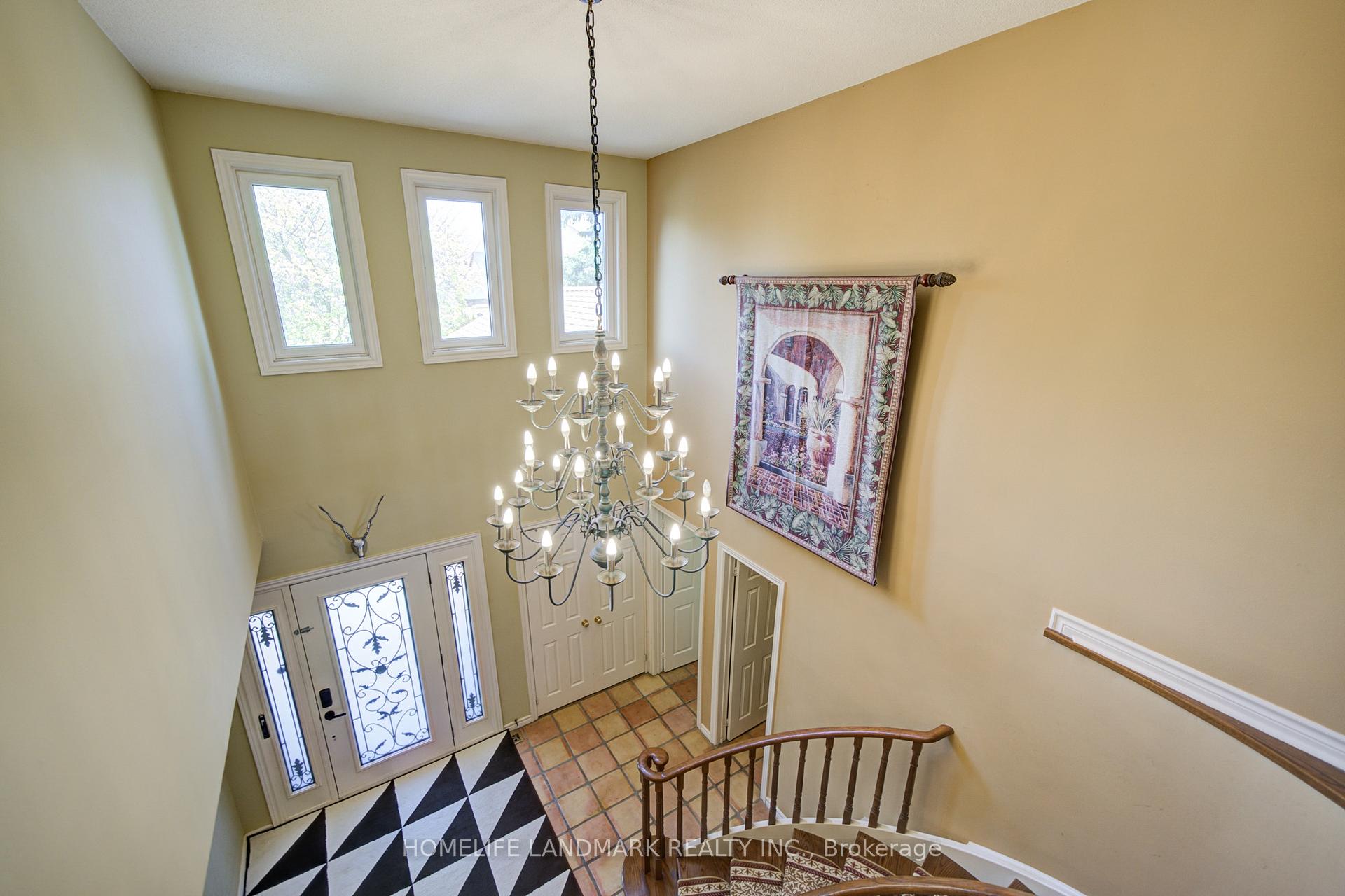 Photo 23 of 375 Manhattan Drive, Markham, Markville — HOMEH