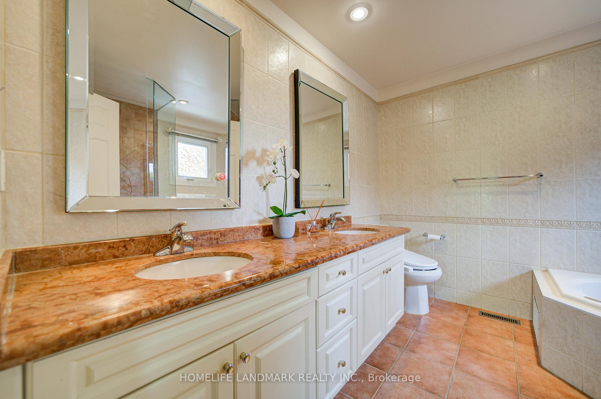 Photo 29 of 375 Manhattan Drive, Markham, Markville — HOMEH