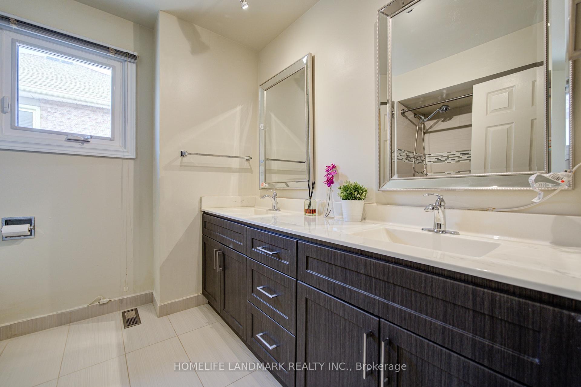 Photo 33 of 375 Manhattan Drive, Markham, Markville — HOMEH