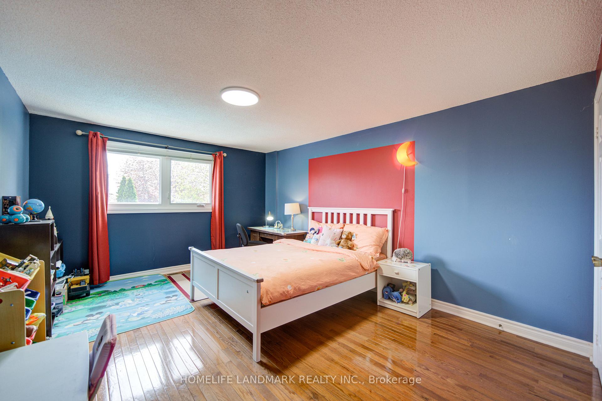 Photo 35 of 375 Manhattan Drive, Markham, Markville — HOMEH