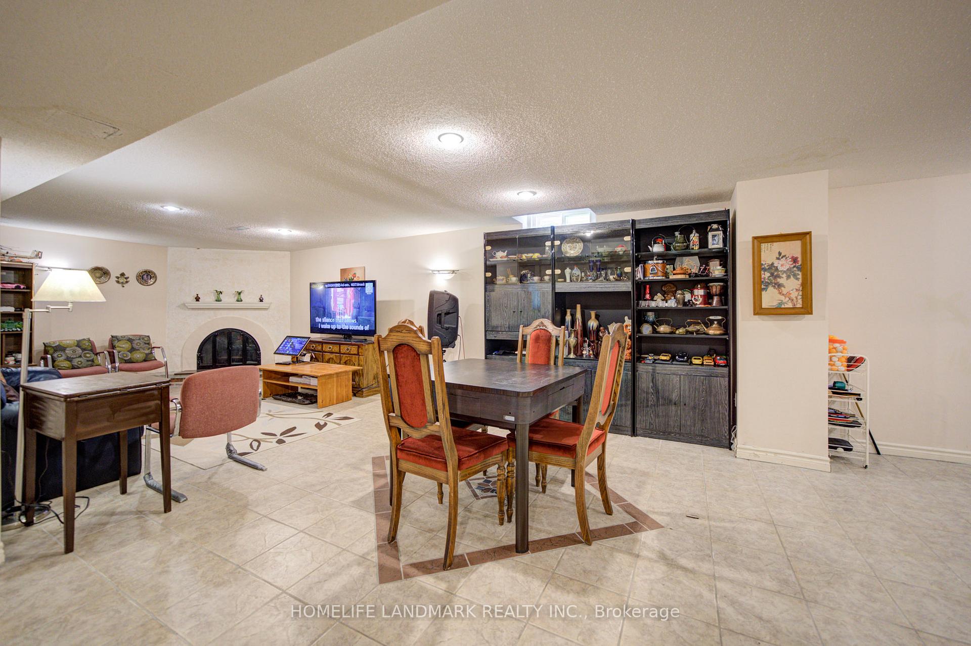 Photo 39 of 375 Manhattan Drive, Markham, Markville — HOMEH