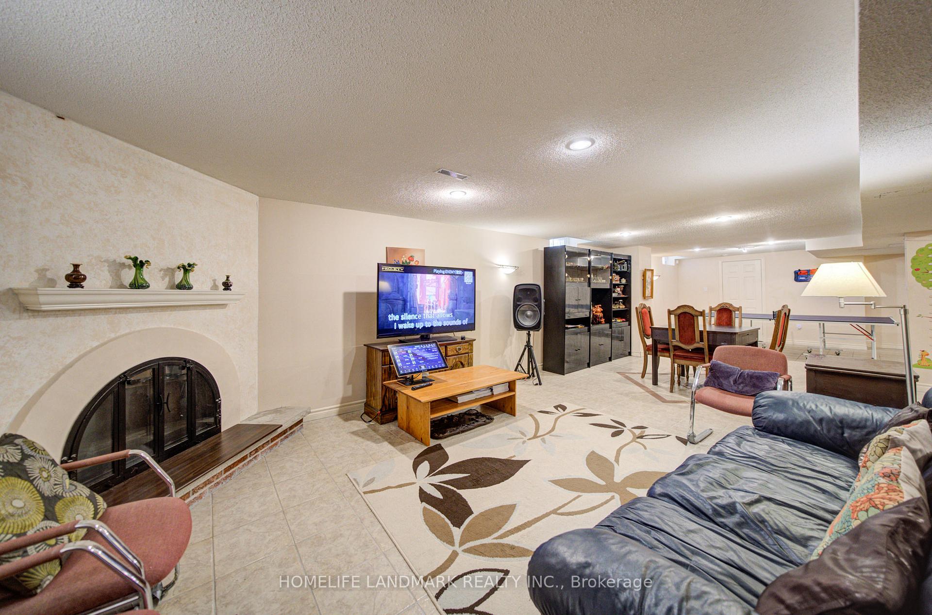 Photo 41 of 375 Manhattan Drive, Markham, Markville — HOMEH