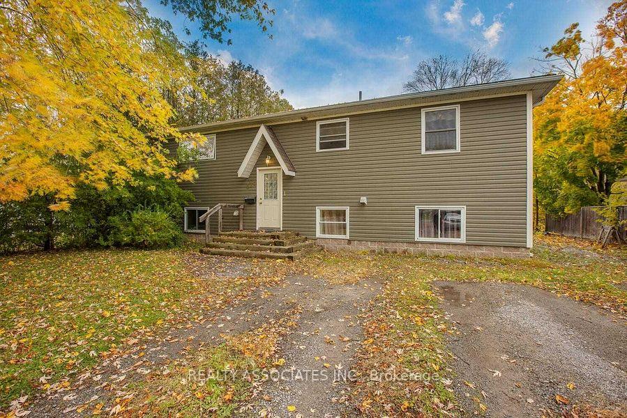 Photo 1 of 374 Irene Drive, Georgina, Keswick South — HOMEH